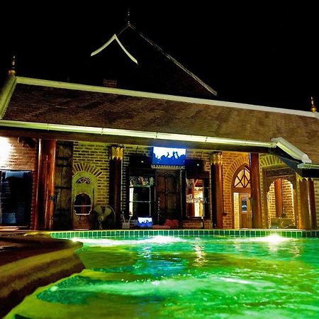 Chateau Orientale Resort Luang Prabang Bagian luar foto