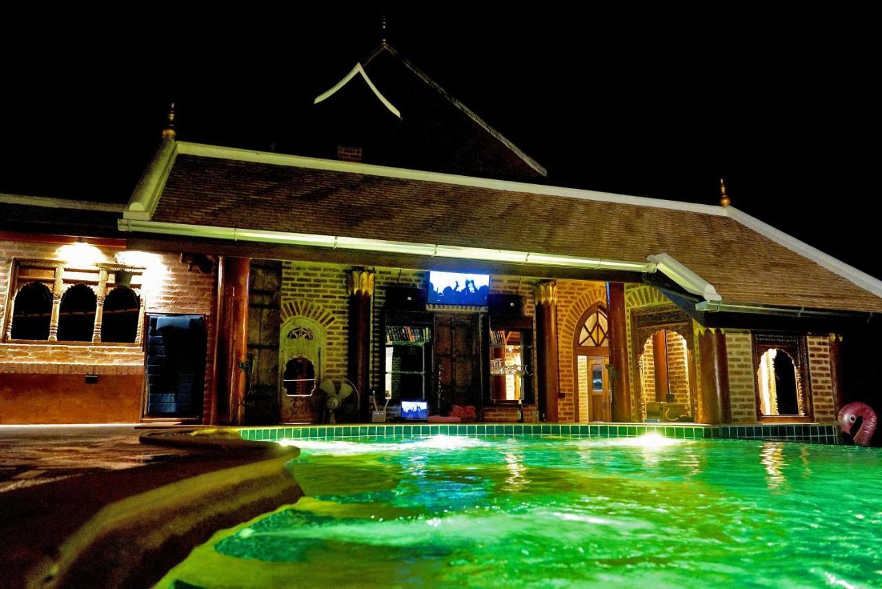 Chateau Orientale Resort Luang Prabang Bagian luar foto