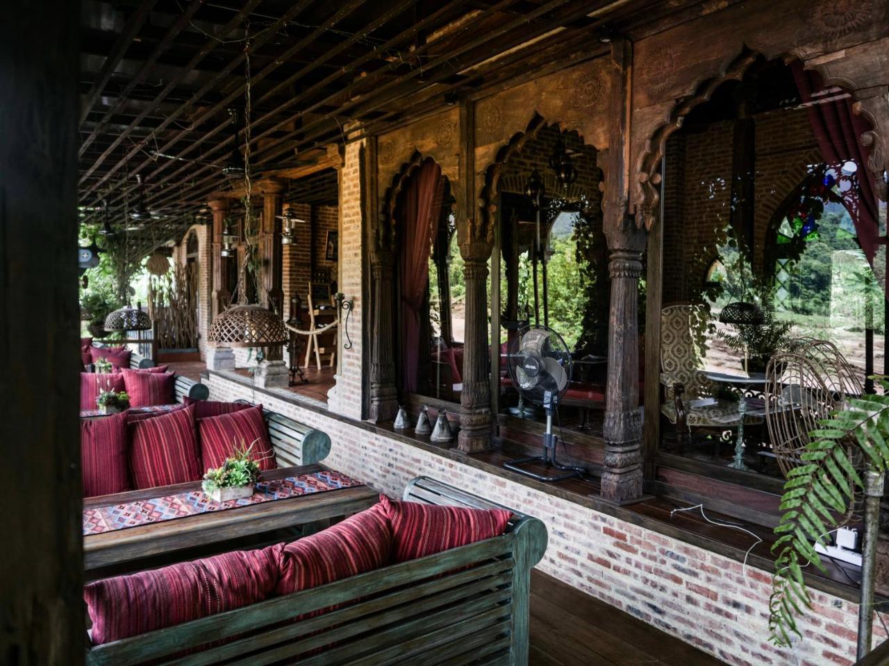Chateau Orientale Resort Luang Prabang Bagian luar foto